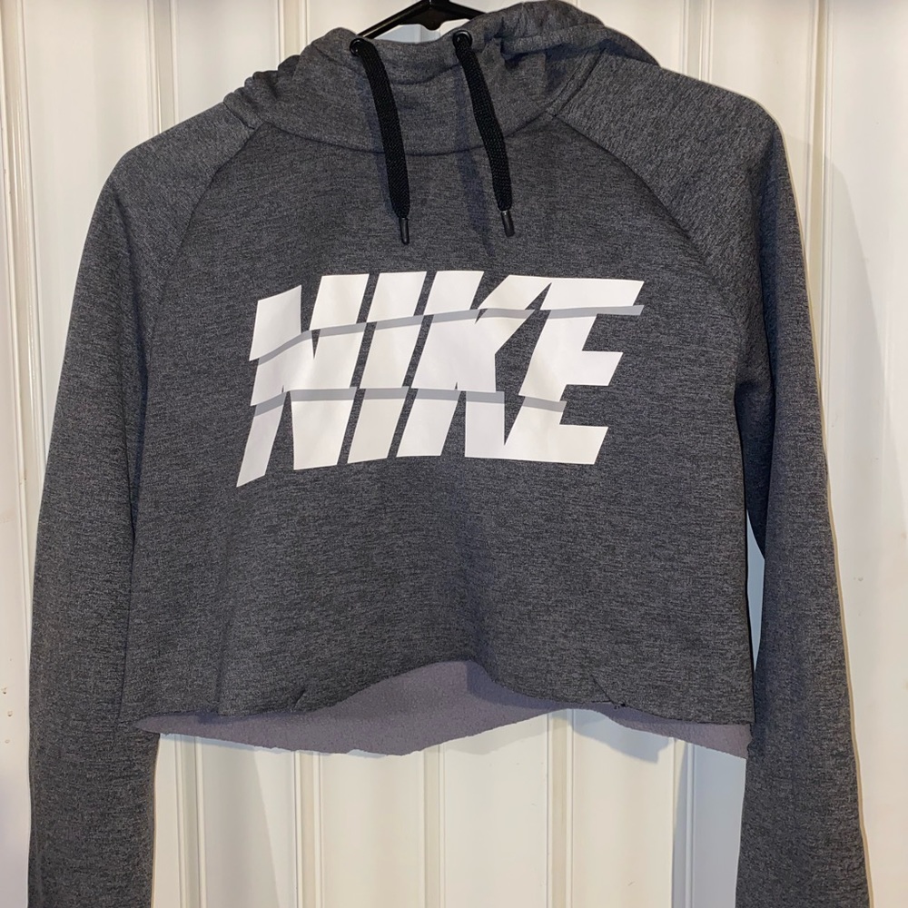 Nike hoodie cropped, dark gray, worn a few times.